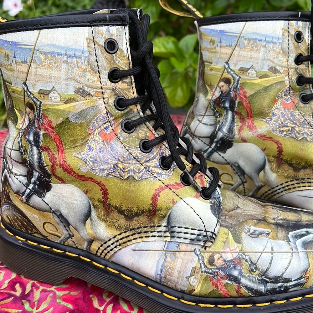 Rare Dr. Martens George & Dragon Backhand 1460 Boots - Picture 14 of 17